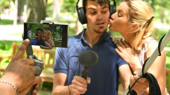 Поцелуй или пощёчина?